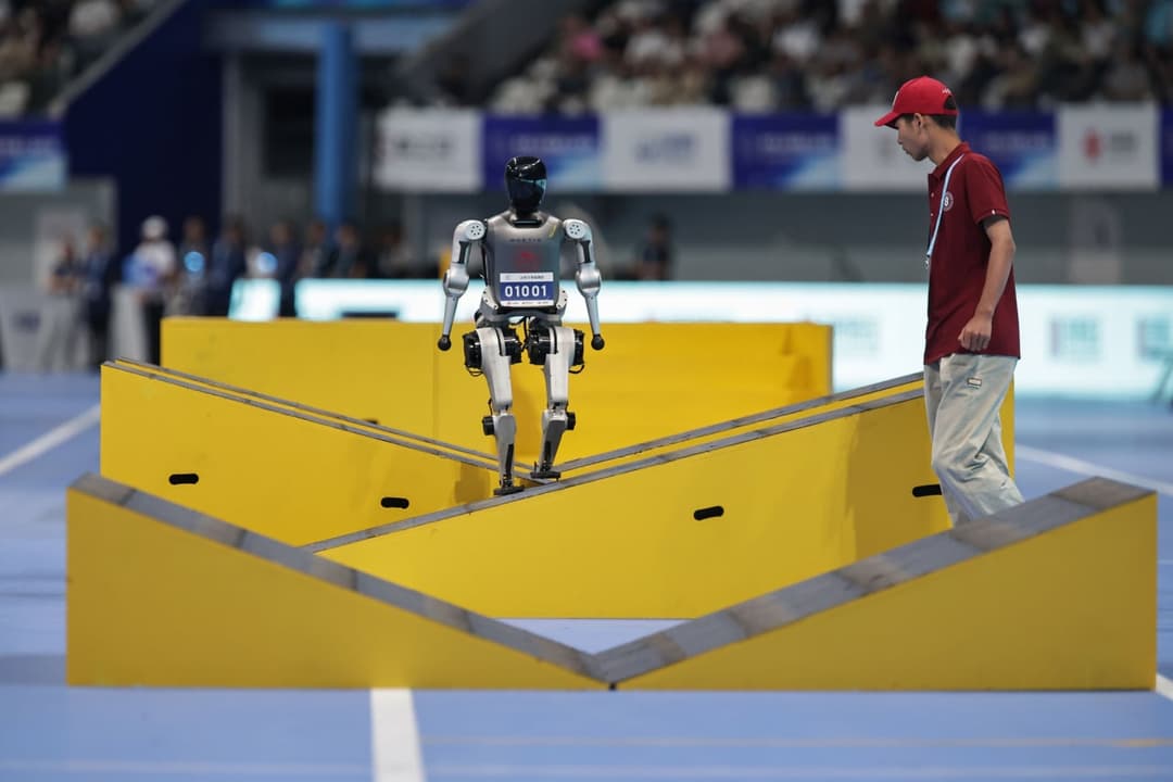 Before They Can Rule the World, Chinese Robots Need to Master Basic Chores